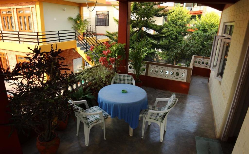 New Tourist Guest House Похара Екстериор снимка