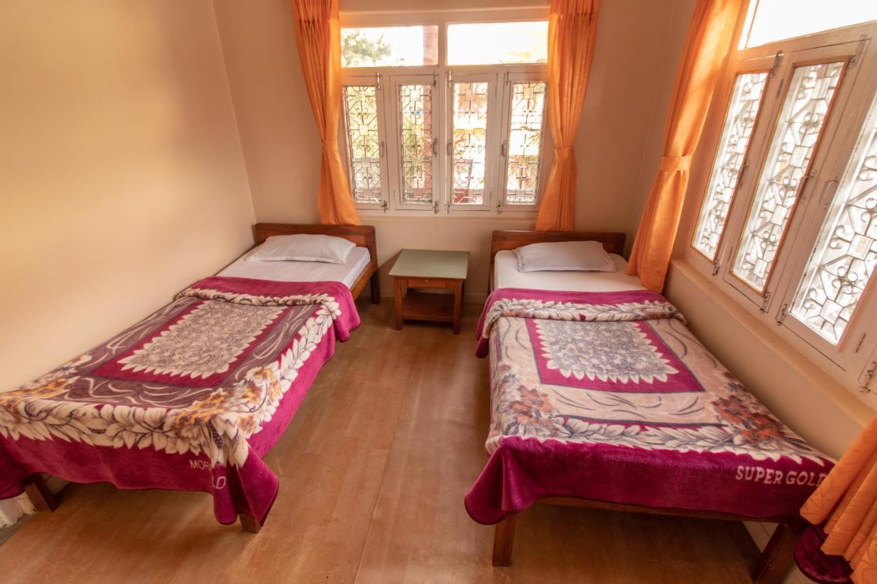 New Tourist Guest House Похара Екстериор снимка